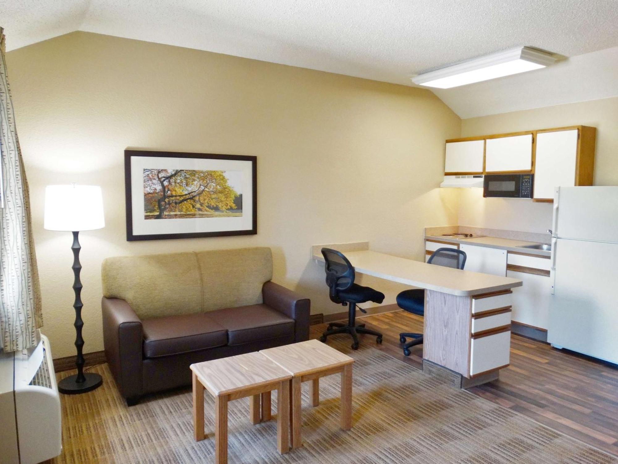 Extended Stay America Select Suites - Orlando - Lake Mary - 1040 Greenwood Blvd Εξωτερικό φωτογραφία